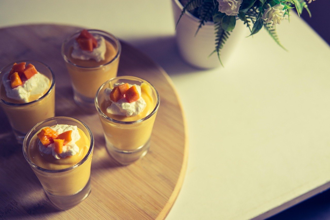 dessert, sweet, fruit, summer, yellow, mango, food, tart, fresh, healthy, juicy, diet, natural, icecream, sugar, organic, ripe, nature, delicious, snacks, shot glass, mango mousse, mousse, mango pulp, nutrition, kitchen